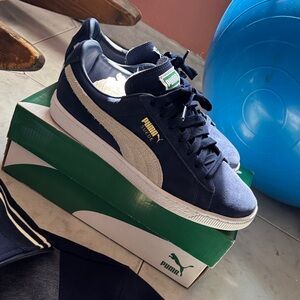 Puma Suede Old School Dead Stock Navy and White Sneakers